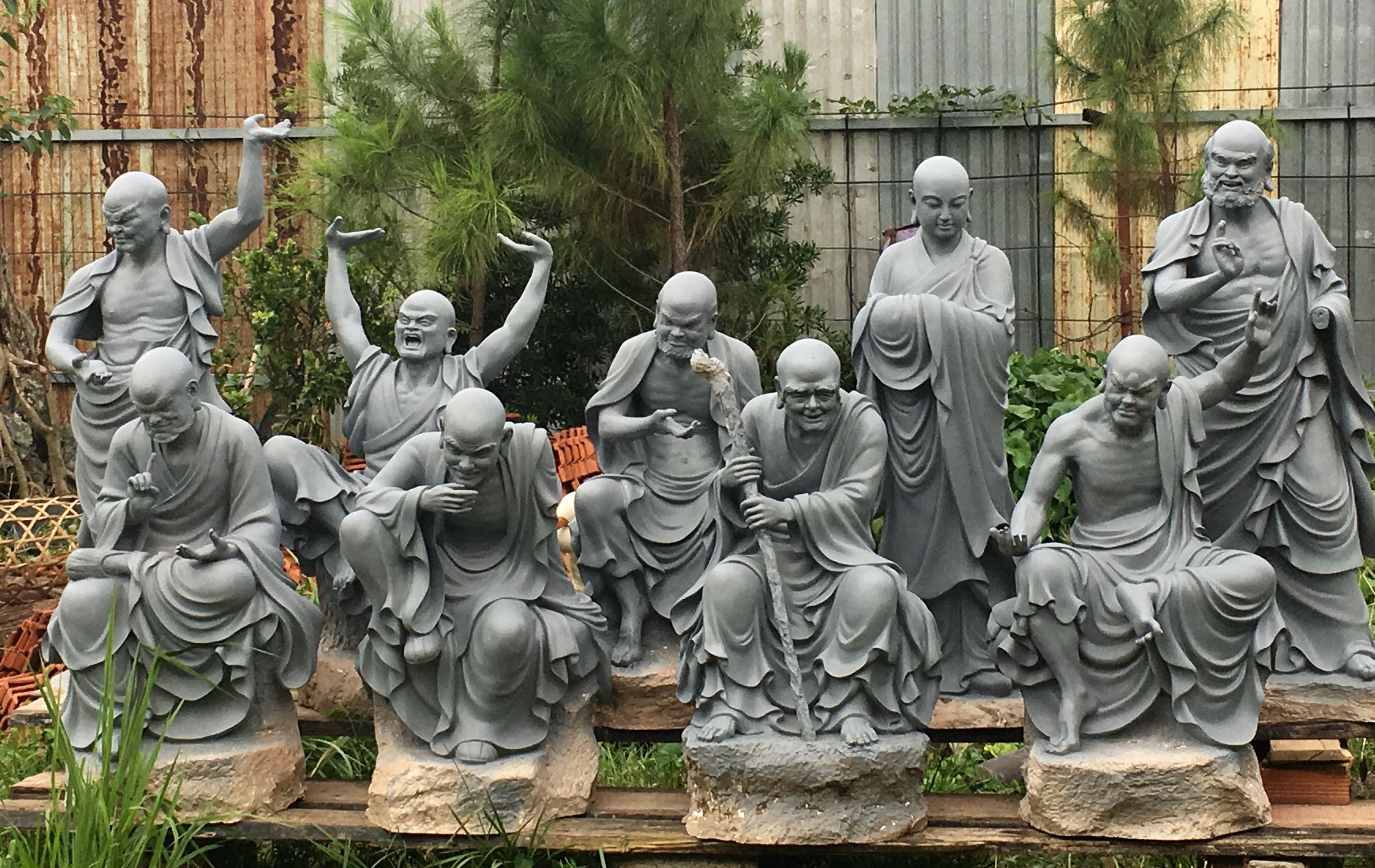Điêu khắc đắp đúc tượng Phật Quan âm Bồ tát La Hán